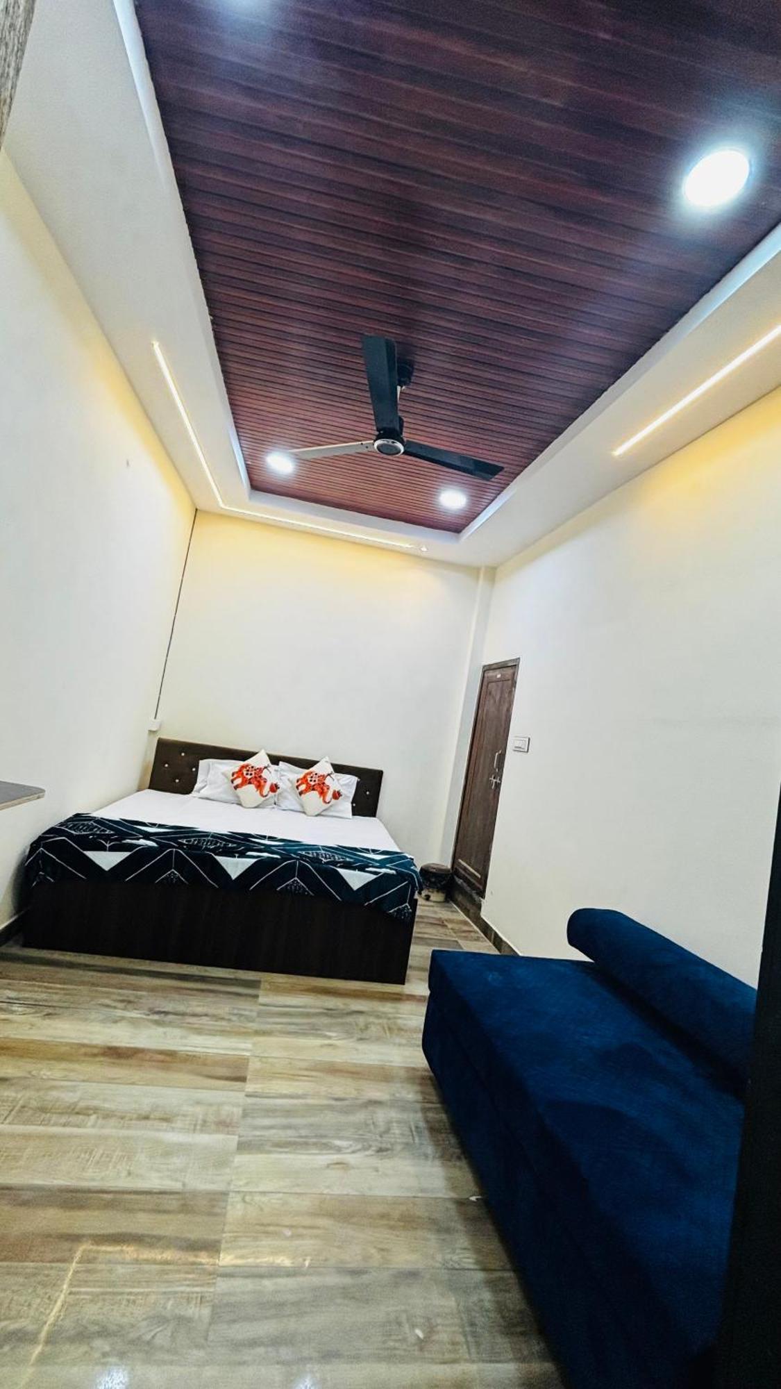 Hotel Shreenidhi Comfort Stay Ujjain Dış mekan fotoğraf