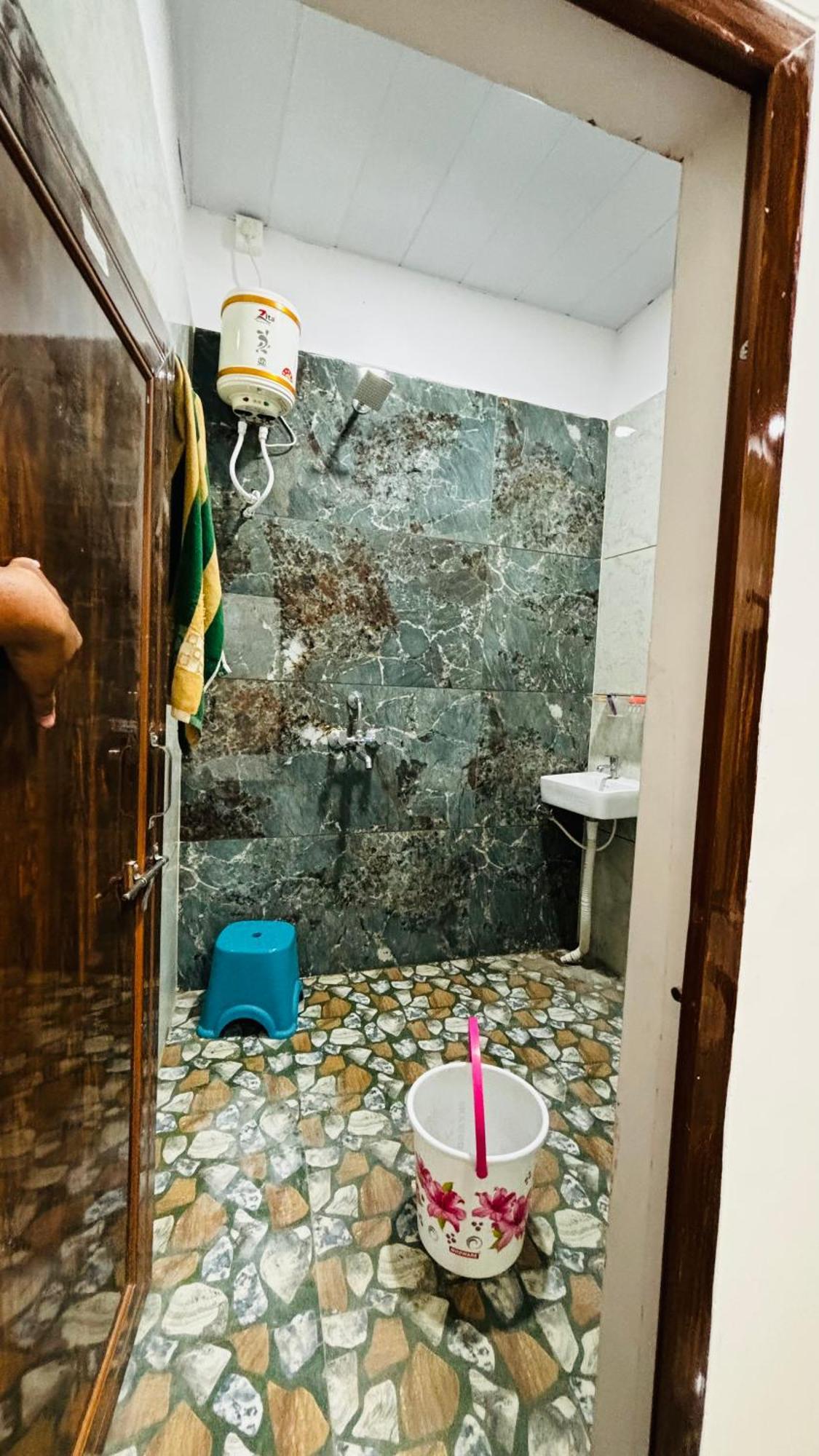 Hotel Shreenidhi Comfort Stay Ujjain Dış mekan fotoğraf